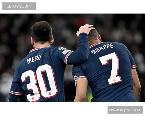 德甲激战巴黎圣日耳曼大胜尤文图斯引发争议判罚热议